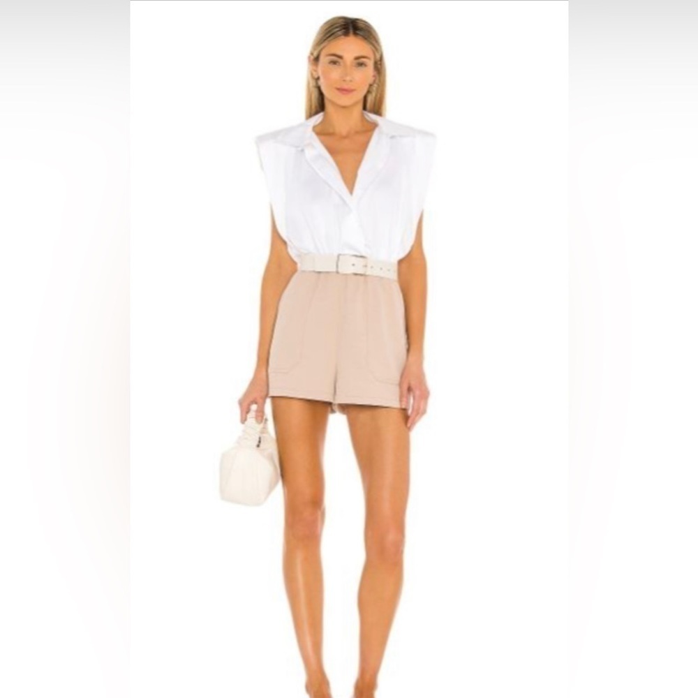 BB Dakota Steve Madden Here Today Shorts.  Natural size L. NWT